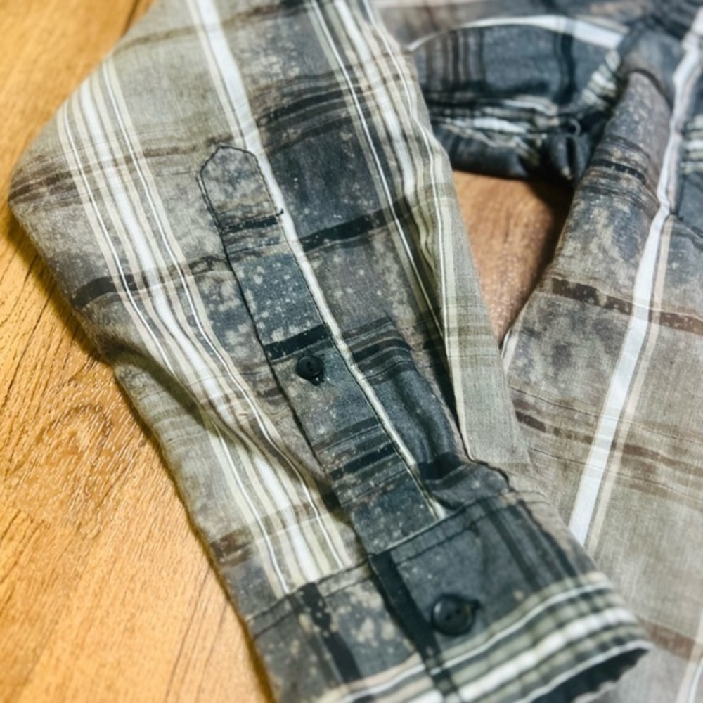 Distressed Shirt - Picture 5 of 14